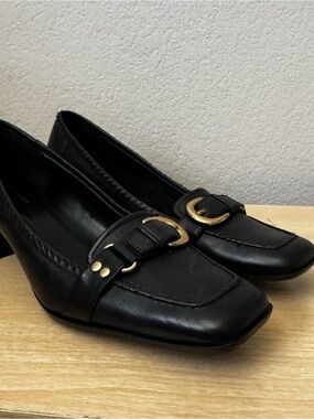 Anne Klein Black Leather Heeled Loafers with Gold Buckle Detailt